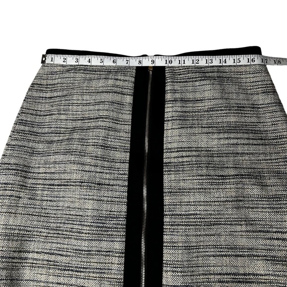 ANN TAYLOR Mini Skirt SZ 12 Grey Black Gold Accent Lined Career New Years Holida - Picture 5 of 7